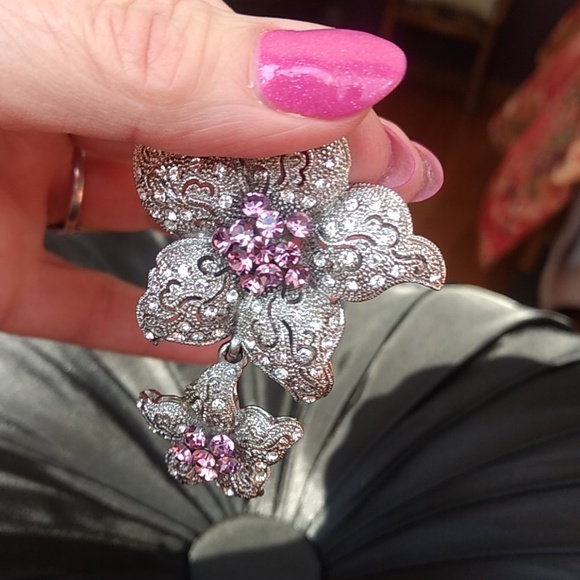 Grand dame's Vintage dangle broach - Picture 3 of 5